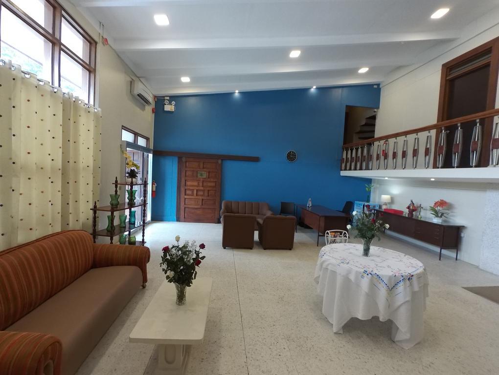Residencia Marfel Hotel Tacloban Buitenkant foto